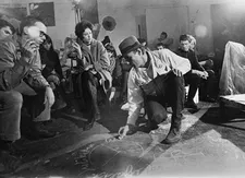 Joseph Beuys creates and teaches: "We ended with what you called the circle, with a Beuys who is still strong, vivid, full of humor and a twinkle in his eye."